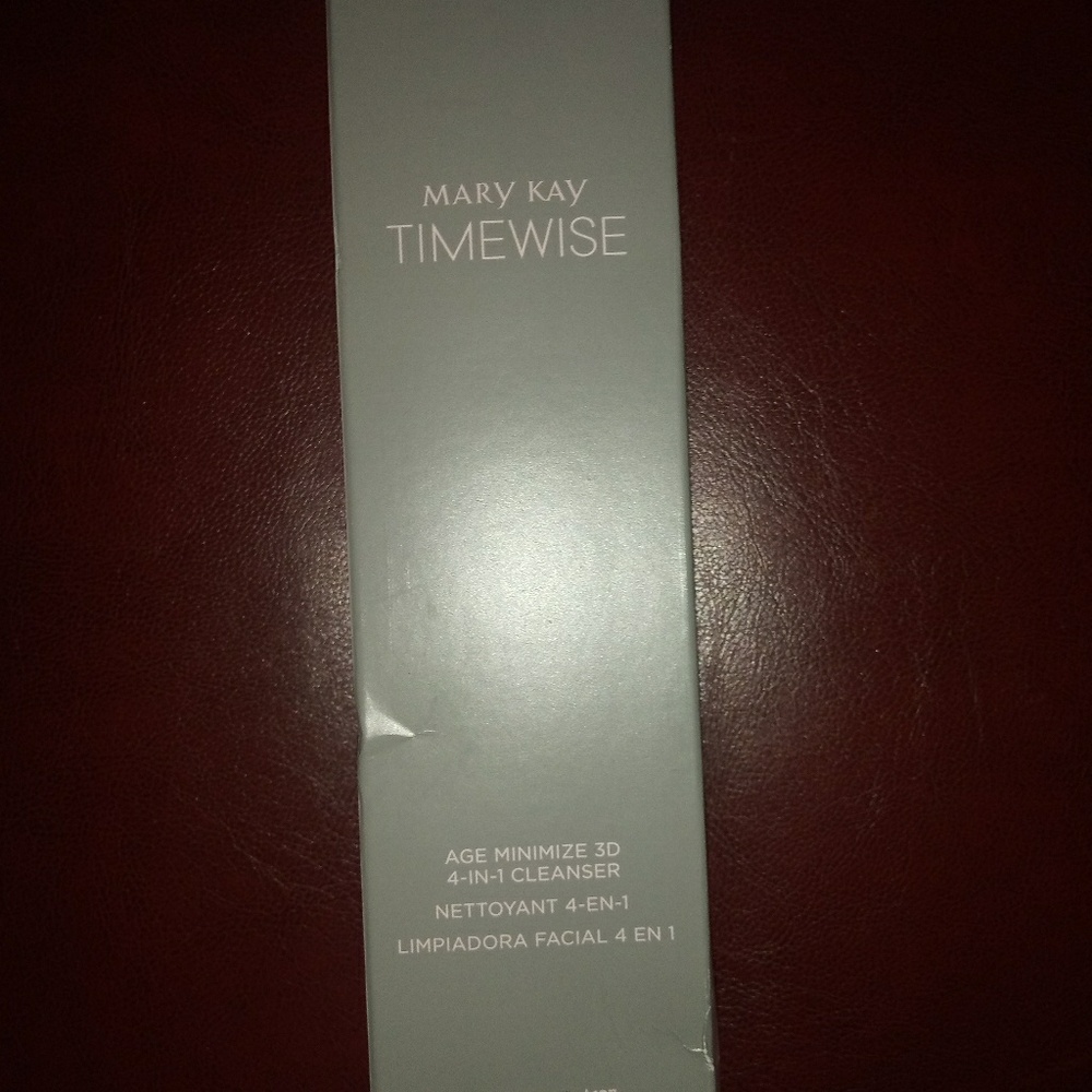 Mary Kay 4-in-1Cleanser